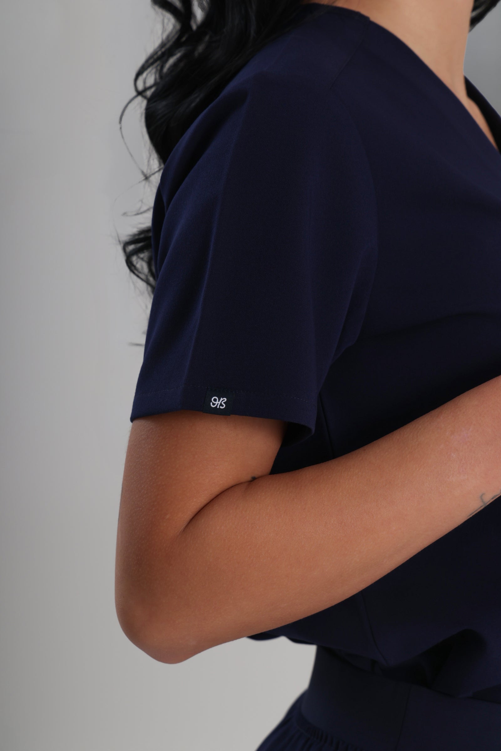 SHIFTMASTER™ Scrub Top - Onyx Navy