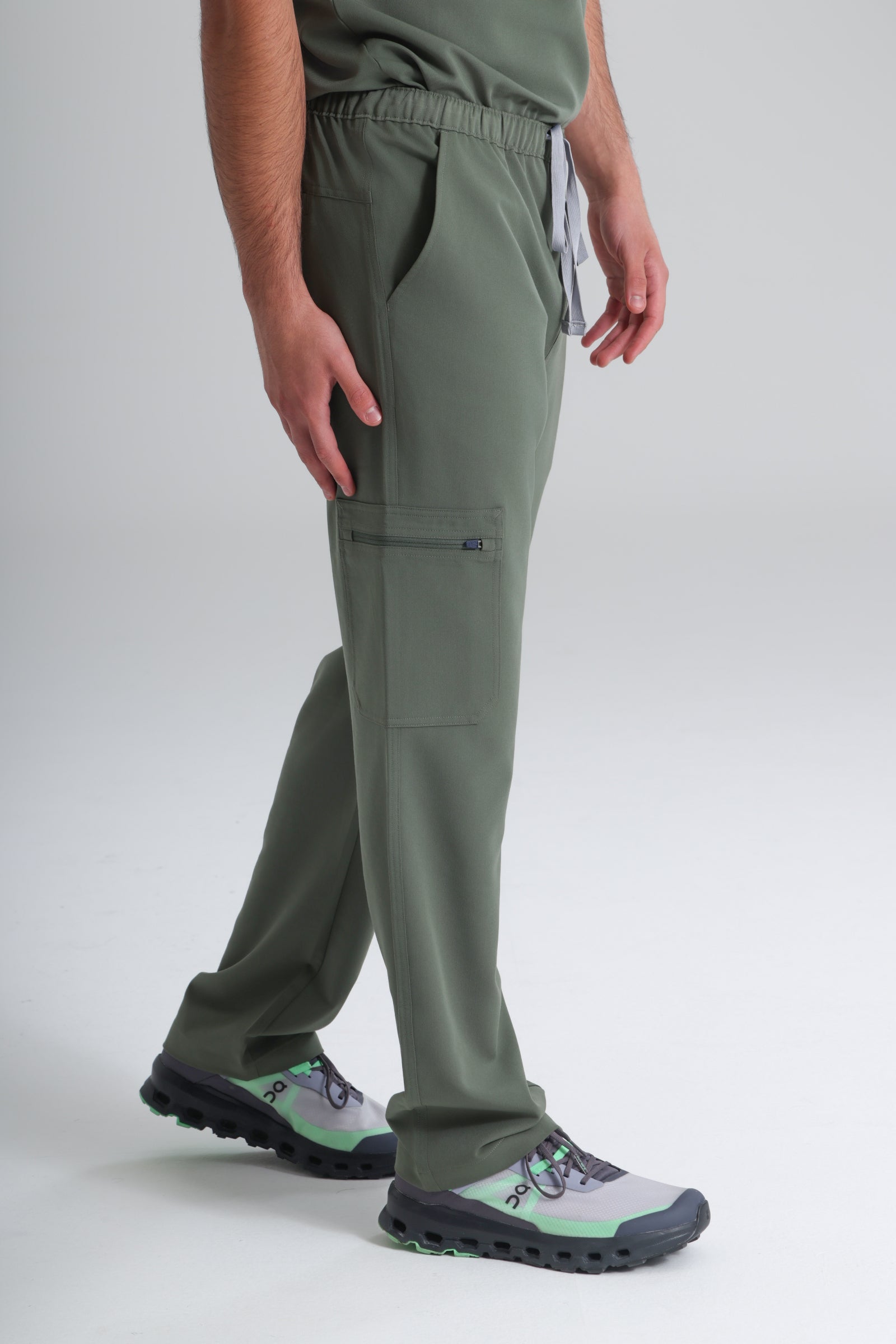 SHIFTMASTER™ CARGO SCRUB PANTS - Moss Green